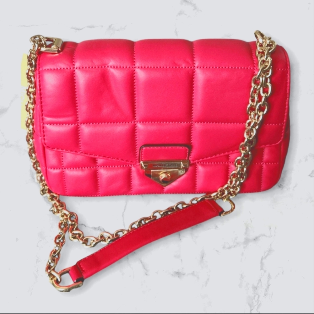 ⭐️ Host Pick ⭐️ NWT Michael Kors SoHo Quilted Leather Large Shoulder Bag